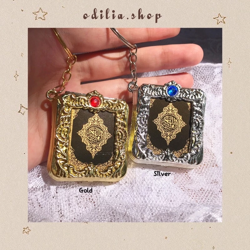 Gantungan Kunci Alquran Mini Ganci Unik Souvenir Hadiah Haji Umroh Aksesoris Sovenir Buku Al Quran Oleh Oleh Muslim Cover 3D Key Chain Gold Silver Emas Perak Asesoris Keychain Bjb Banjar Banjarbaru Odilia.Shop