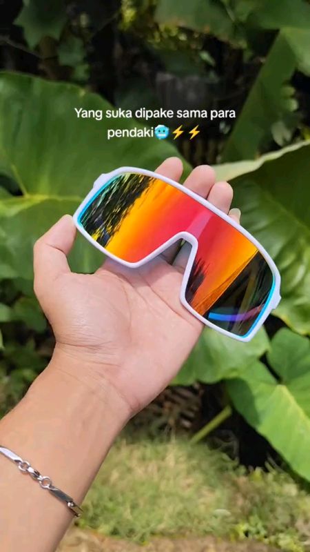 #kacamata #kacamataantiuv #RacunShopee #kacamatasport #kacamataoutdoor #Diskon50Persen #ViralDiShopeeVideo #shopeevideo #cekkeranjangkuning🛒