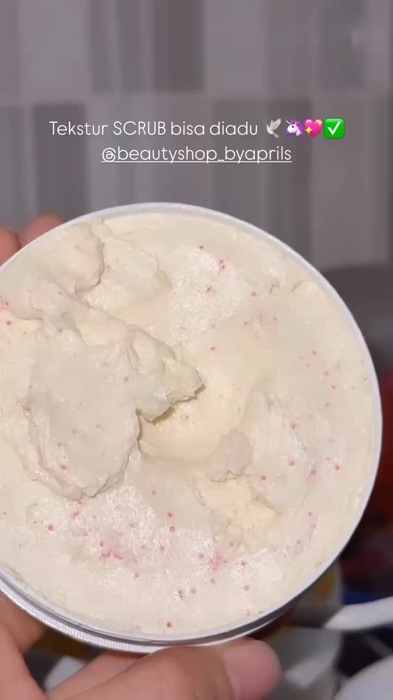 lulur yang bisa membantu proses kerja body lotion, dijaminnn ampuhhh mencerahkan dalam pemakaian RUTIN😍 #ampuhmencerahkan #scrubbadan #lulur #memutih