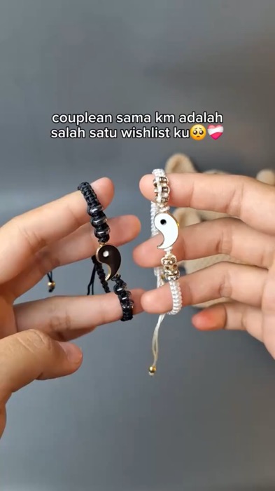 Ajak pasanganmu couplean yuk🥰🛍️#gelangcouple #gelangcouplepasangan #SpillRacunShopee #kadopacar #shopeehaulmurah #shoppeevideo