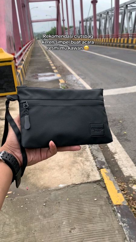 Hanbag pria terbaru #hanbag #dompetmurah #dompetviral #dompetpria #SpillRacunShopee #shopeevideo #SpillBawaBerkah #ShopeeLook #ShopeeFashionHaul #shop