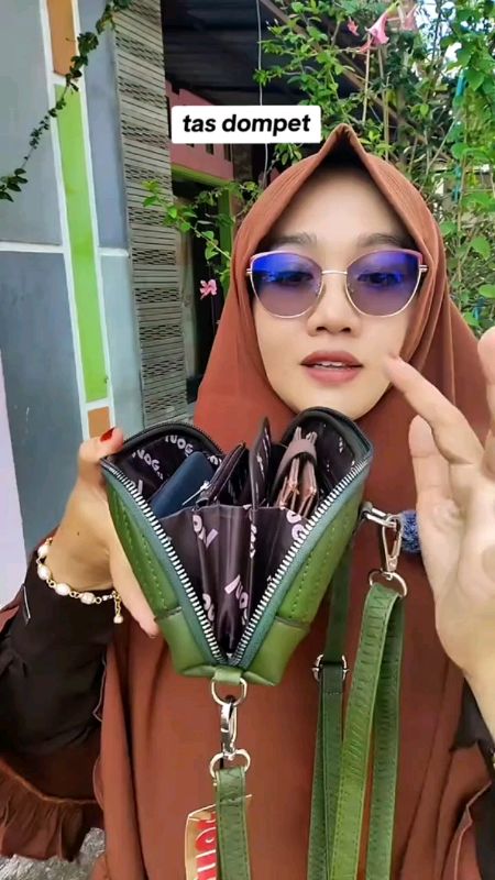 tas dompet wanita kaluna by inoe #tasselempangwanita #tasselempang #dompetwanita #shopeevideo #ShopeeLook #ShopeeCOD #ShopeeReview