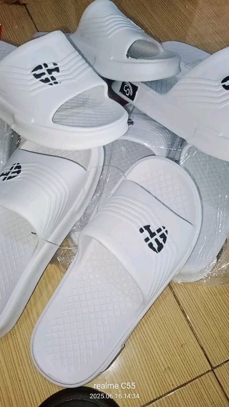 Sandal karet uniseks slip-on #PromoNonStop #RacunShopee #shopeevidio #Diskon50Persen