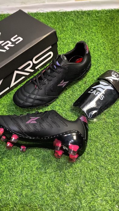 Karena stok terbatas kamu harus secepatnya CO sepatu bola ini #Sepatubolaoriginalmurah #sepatubolamurahberkualitas #SpillRacunShopee #sepatubolakulit