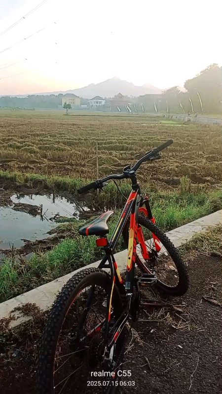 Yuk, tunjukin GayaGoesMu bareng Exotic #SepedaExotic #GoesAsyik #SepedaLipat #MTB #SepedaListrik #GowesSeru #sepedakeren