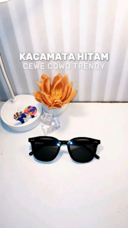 🕶🕶 #kacamatahitam #kacamatahitamkoreanfashion #kacamatatrendy #kacamatafashion #SpillRacunShopee #RacunShopee