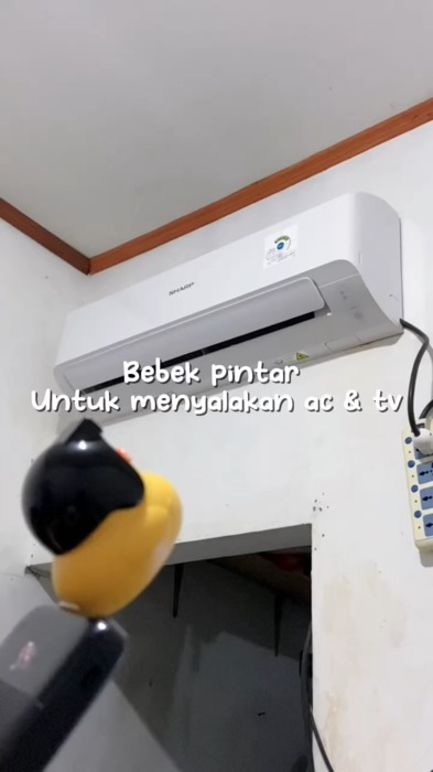Bebek pintar unuk menyalakan ac & tv #shopeevideo #RacunShopee #bebekpintar #bebekpintarpengaturremot #bebekpintarviral #bebekpintarripple