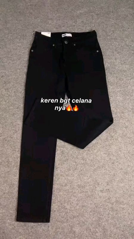 asli bagus bgt celana nya, ga sampe 200 uda dapet celana sekeren ini, buruan cek keranjang kuning #celanajeans #RacunShopee #SpillBawaBerkah