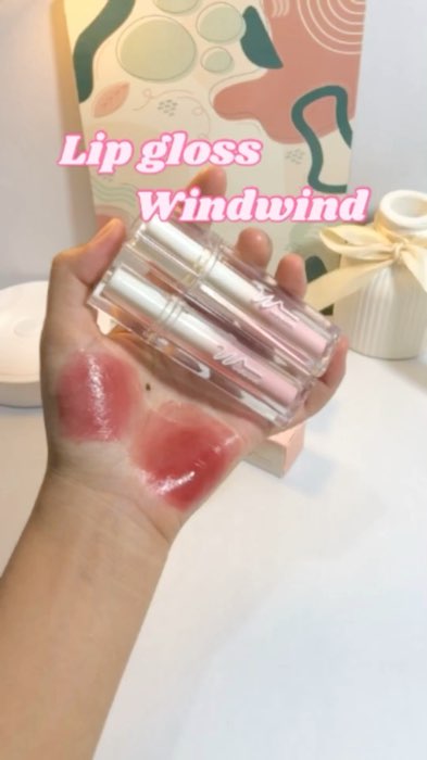 Cakep poooool, wangi kayak ice cream semangka💕🌸🎀 #windwind #windwindlipgloss #lipgloss #lipglossmurah #BadaiTapiBudget #lipglaze #RacunShopee