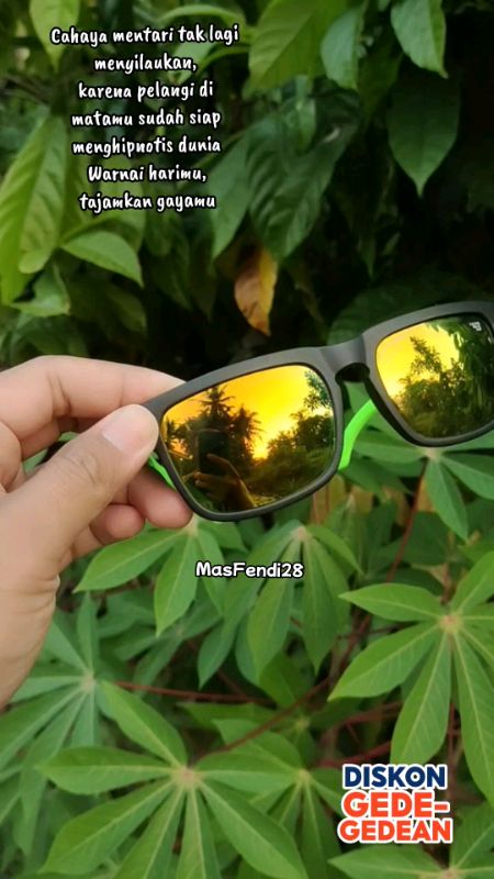 Kacamata Hitam Keren #RacunShopeeCheck #kacamata  #ViralDiShopeeVideo #GratisOngkirRP0 #racunshopee #SpillBawaBerkah #PromoNonStop #ShopeeCOD