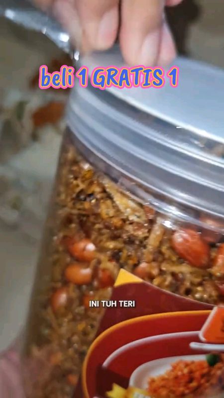 makan gini aja sama teri kacang udah enak bund#enak #RacunShope #beli #RacunShopee #cekoutsekarang🛍 #belisemuadishopee #CODin #fypdongggggggg #fyp #b