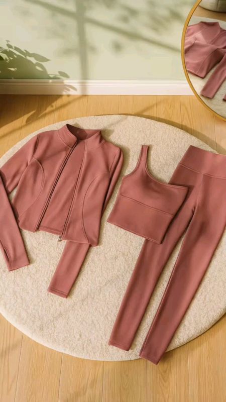 Setelan Jaket Olahraga wanita cocok banget buat olahraga#SpillRacunShopee #shopeevideo #ShopeeCOD #SpillBawaBerkah #setelanjaketolahraga#jaketolahraga