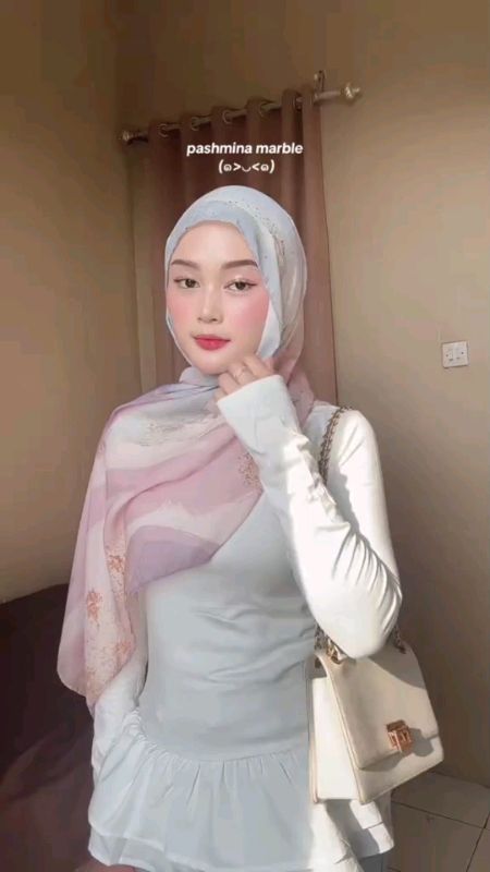 #TermurahDiShopee #RacunShopee #OOTDFashionShopee #TerlarisDiShopeeVidio #hijabmotif #outfitlebaran