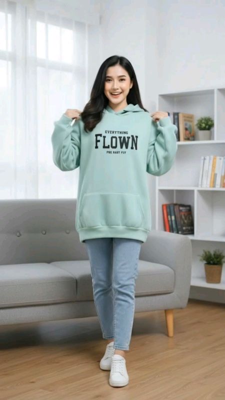 Fluffy and comfy! Sweater hoodie ini bikin harimu makin cozy. Warna favoritmu apa? 😍🔥  #SweaterFlown #HoodieWanita #FashionTrend #RacunShopee