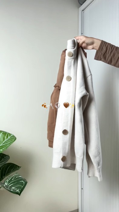 Bahan cardigannya halus padahal cuma 100ribuan #DiskonRacunShopee #ShopeeCOD #Cashback40Persen #GratisOngkirRP0