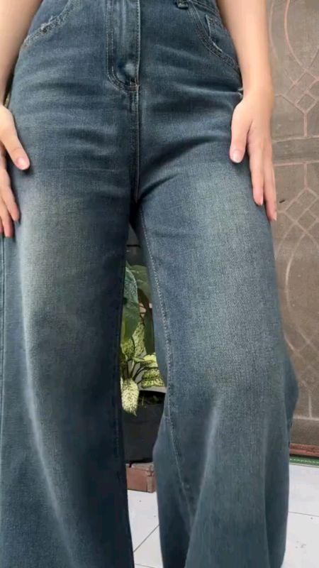 celana jeans wanita baggy#promoshopee #RacunShopee #cosekarangjuga🛍️ #langsungdicekout👉🛍️