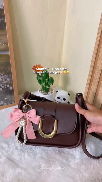 #ShopeeCOD #ShopeeFashionHaul #ShopeeLook #GakNyeselBeliIni #SpillBawaBerkah #CODinApa #GratisOngkirRP0 #OOTDFashionShopee #slingbag #taswanita #fyp