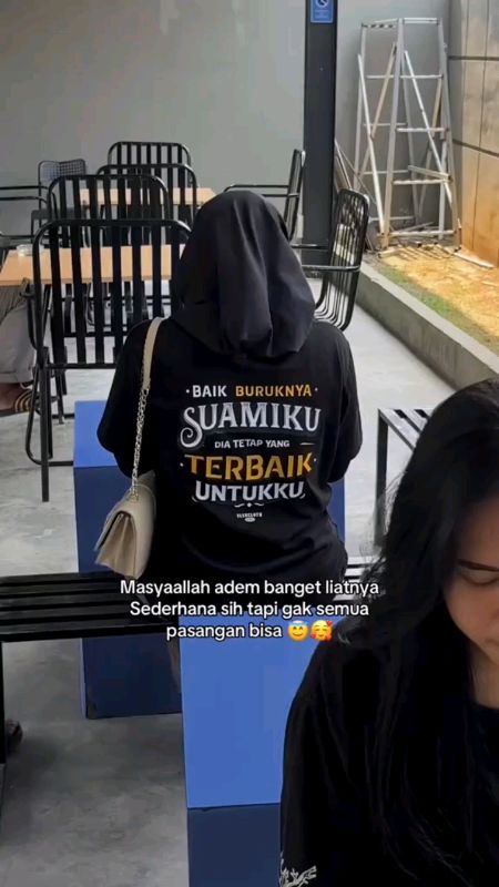 Kalau bajunya udah couple, semoga hatinya juga nyatu selamanya 😍 #OOTDFashionShopee #DiskonRacunShopee