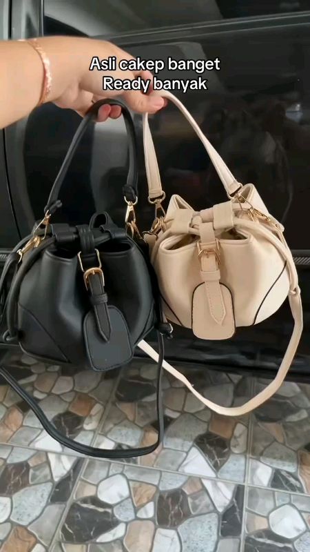 Tas Selempang Wanita #SpillBawaBerkah #RacunShopee #ShopeeLook #ShopeeBeautyHaul #ShopeeCOD