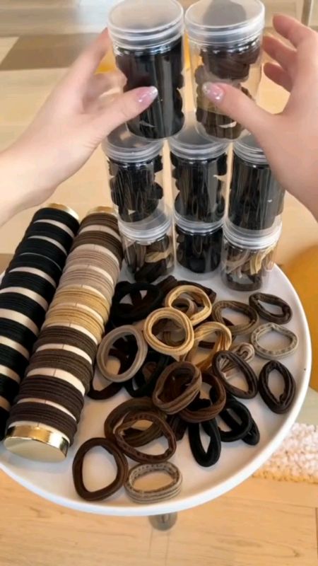Ikat rambut donat besar isi 20 pcs#ikatrambut #ikatrambutkekinian #aksesorisrambut #ShopeeMixnMatch #RacunShopeeAksesoris