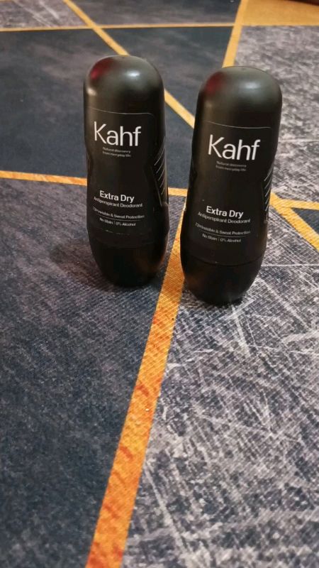 Anti bau, anti basah, tapi tetap wangi keren! Kahf Extra Dry — solusi cowok aktif biar gak kalah sama panasnya hari 🌞