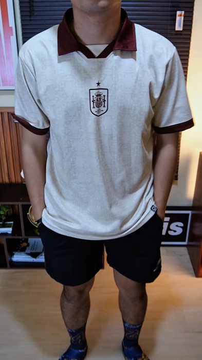Jersey Vintage Spain 🥶 ASLI KEREEEN 😎 #jersey #vintage #streetwear #jerseybola #spain