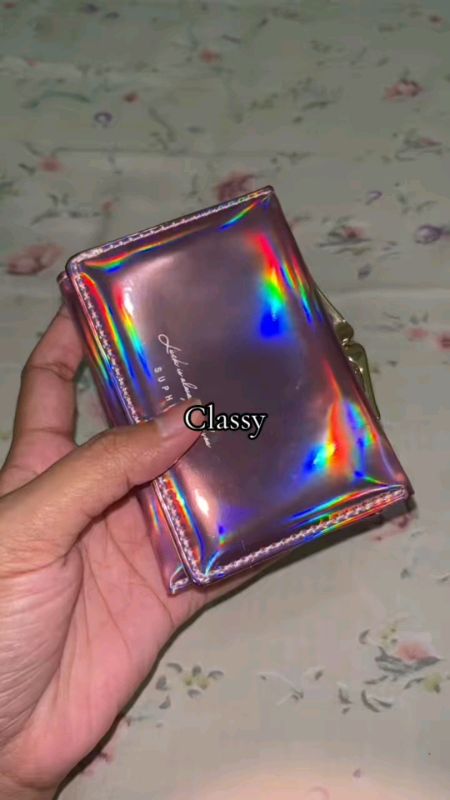 glossy nya😍#dompetwanita #dompetsuphiar #fypshopeevideo #fyppppppppppppppppppppppp #DiskonRacunShopee #shopeevideo #racunshopeecheeck