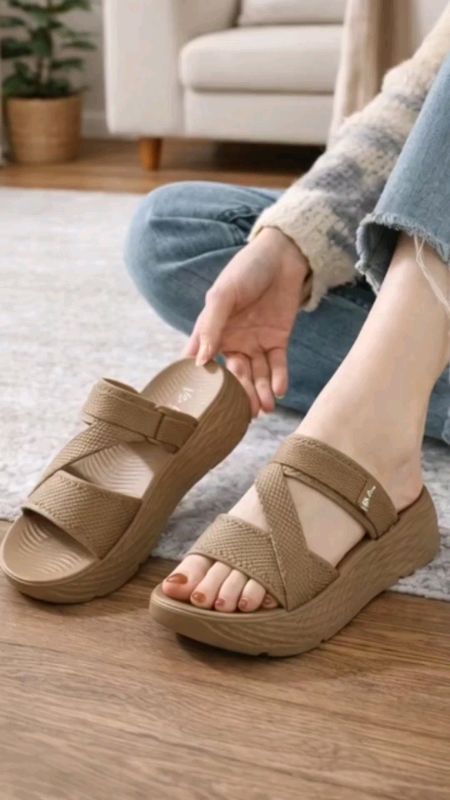 #sandalwanita #Sandalgunung #sandalslipon #sandalnyaman #sandaltrendy #fypppp