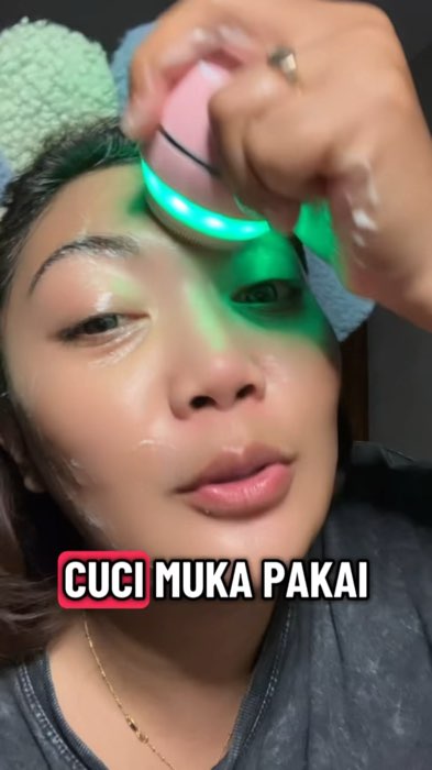 Cucimuka pake FACIALSONIC cleanser #facialsoniccleansingdevice