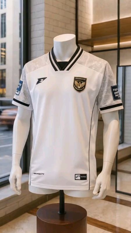 Jersey Timnas indonesia 2025#jerseybola #jerseytimnas #jerseypriadanwanita #fypshopeevideo #PastiDiskonShopevidio