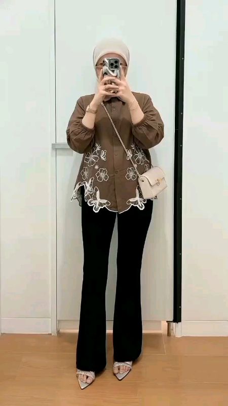 cakep poll😍 #ootdhijab #ootdfashion #kemejawanita #blousebordir