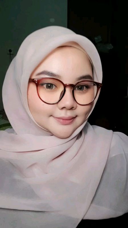 lip vinyl cuma 30ribuann sebaguss inii !!! #OMGombrelips #omglipcream #ohmyglam #omglipmatte #omg #omglipvinyl #LipVinylViral #ColorlastLipVinylOMG