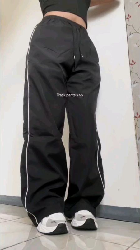 #celanatraining #trackpants #ShopeeFashionHaul #ShopeeLook #fashion