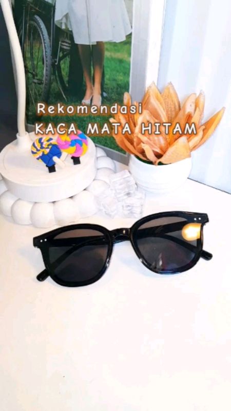 tampil kece dengan kacamata ini🕶 #kacamatahitam #kacamatahitamkoreanfashion #kacamatahitamkece #SpillRacunShopee #ShopeeFashionHaul #RacunShopee