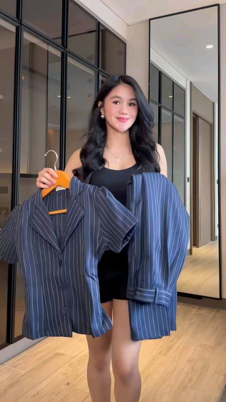 #bajuwanita #ShopeeLook #shopeevideo #ShopeeFashionHaul #fashionwanita #fyp #FashiondiShopee #ViralDiShopeeVideo