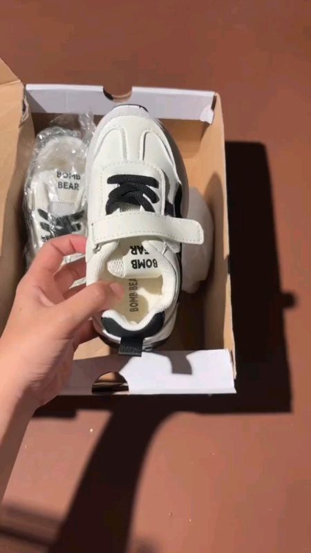 sepatu anak lucu banget #RacunShopeeCheck #GratisOngkirRP0 #ShopeeCOD