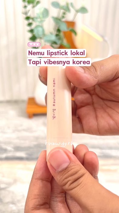 Lipstik lokal tapi vibesnya.. #lipstickmatte #lipstiklokalfavorit #lipstickwardahmatte #lipstikkorean #fypdongggggggg