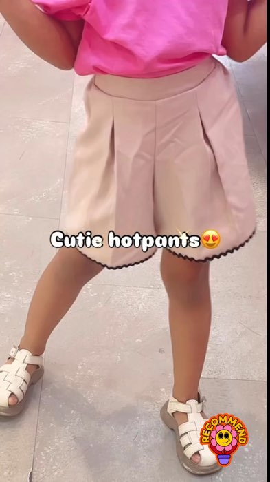 Cekout sebelum kehabisan momss😍 Gemas banget pokoknyaaa🥰 #hotpantsanak #celanapendekanak #ootdanakperempuan #GratisOngkirRP0 #trending #fyp