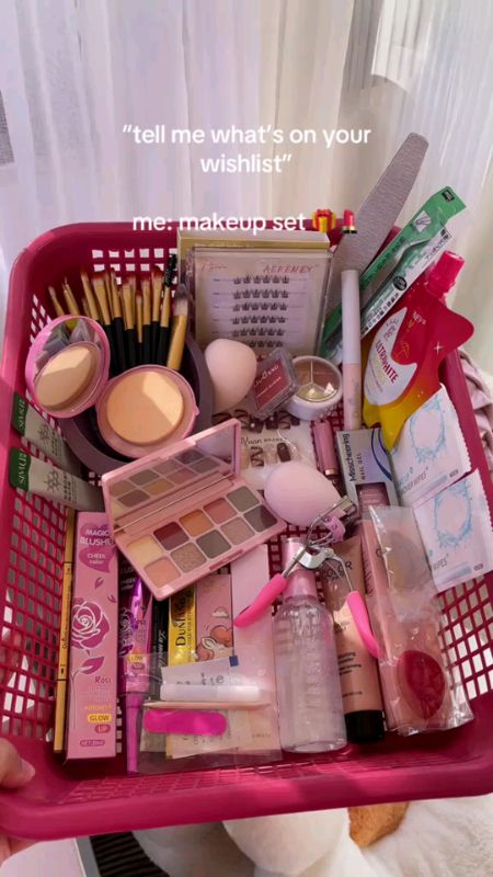 #makeupremaja #makeupwanita #makeuphalal #makeupdailylook #makeupsoft #makeupglow #makeupflawless