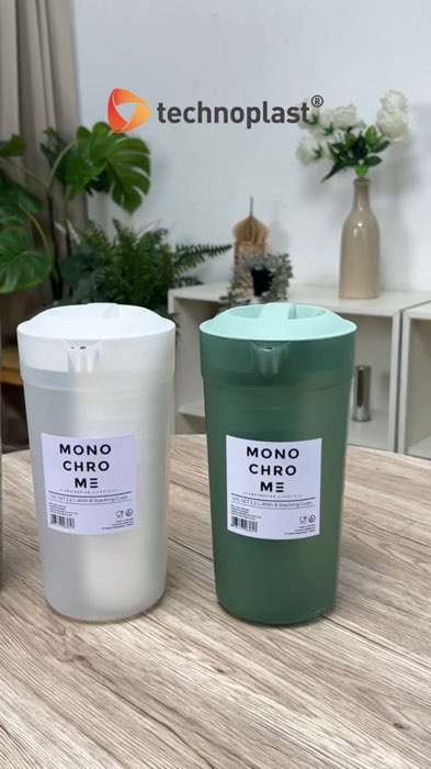 Monochrome jug set! 1 set sudah dapat 8 gelas yang cocok untuk berbagai macam sajian minuman dan acara!  #RacunShopee
