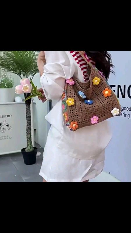 Tas pantai rajut tangan motif bunga #SpillRacunShopee #bismillahfyp #SpillBawaBerkah #ShopeeCOD #Cashback40Persen #GakNyeselBeliIni