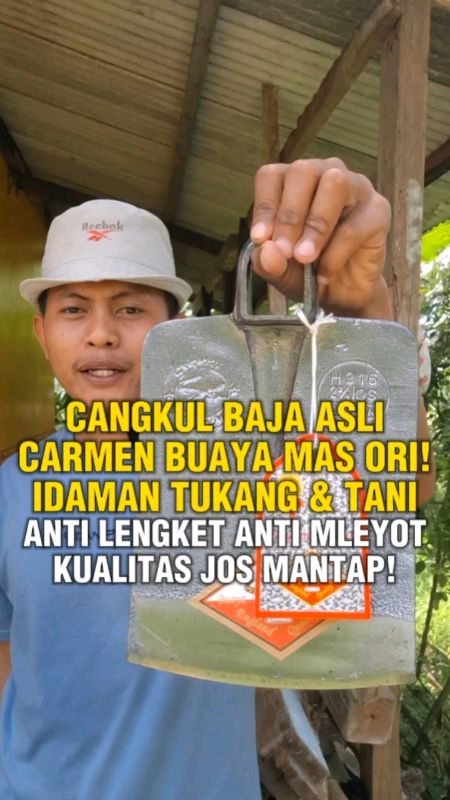 Cangkul premium baja cap buaya #petani  #cangkul #cangkulBuaya #alattani  #cangkulantilengket #cangkulbaja #cangkulsawah #RacunShopee #shopeevideo