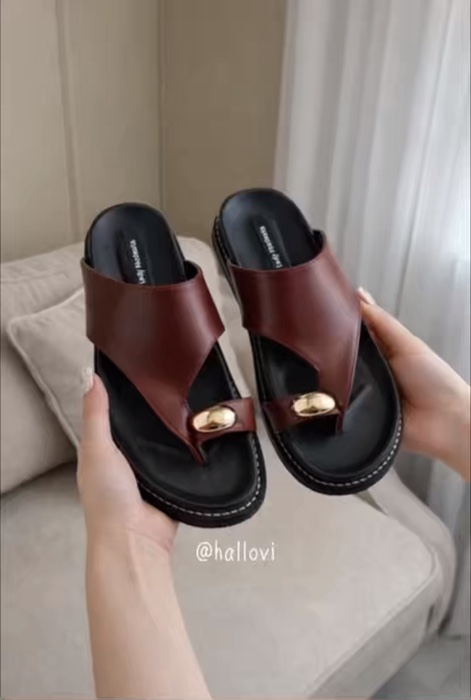 Maroon ❤️ #sandalwanita #sandalmurah
