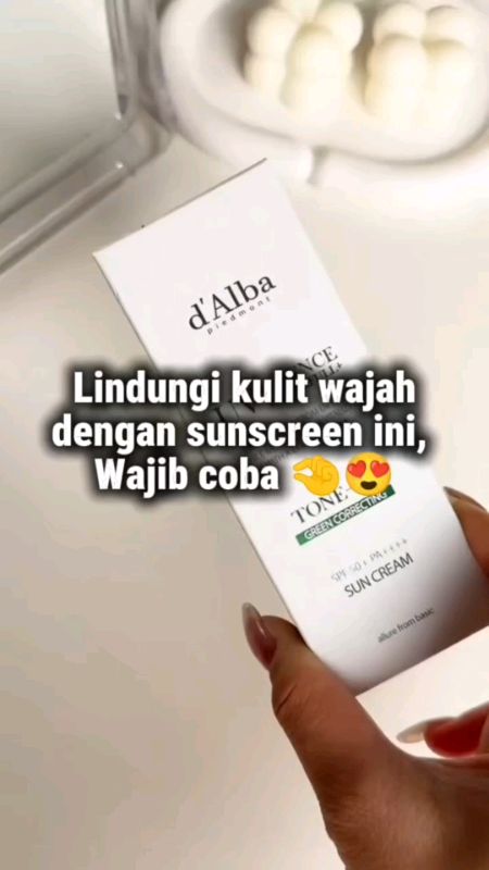 Lindungi kulit wajah dengan sunscreen #SpillRacunShopee #RacunShopee #dalbauvessence #dalbauvessencewaterfull #dalbasunscreen #dalbasunscreen
