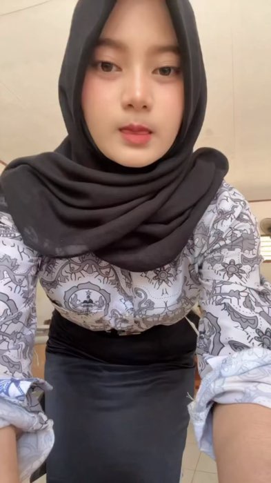 cantik banget??#anaksekolah #trending #RacunShopeeOutfit #berandashoopee #viral #RacunShopeeCantik #foryou #berandafyp #RacunShopeeLokal #forypupage