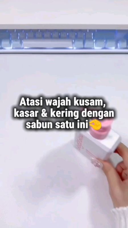 cleanser untuk kulit kering & kusam #SpillRacunShopee #RacunShopee #glad2glowbrighteningcleanser #glad2glowcleanser #glad2glowniaciamidecleanser