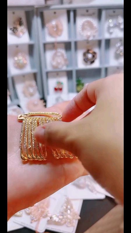 (12pcs) PENITI INDIA MATA KILAU#ShopeeFashionHaul #SpillRacunShopee #shopeevideo #penitihijab