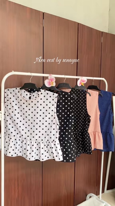 #atasanwanita #polkadotoutfit #vest #innercardigan #fyp