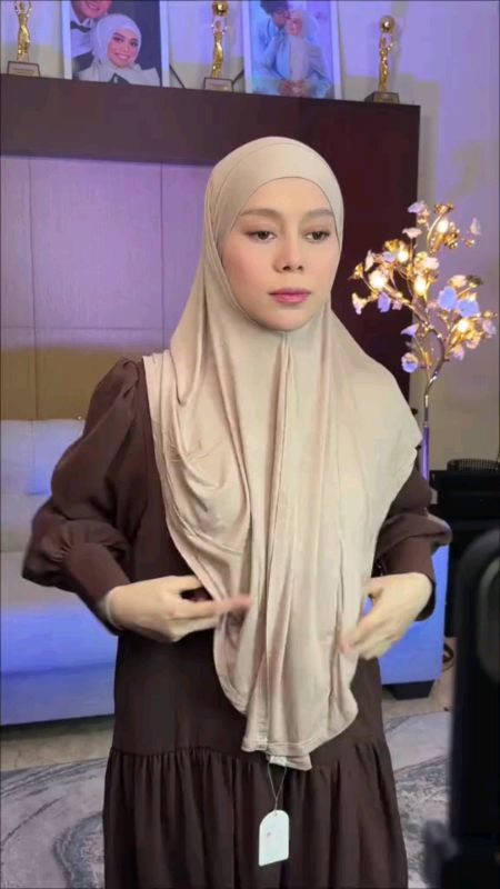 #gamisterbaru #ootdhijab #gamiscantik #gamislebaran #gamiskekinian #outfitinspiration #OOTDFashionShopee #gamismurah #ootdfashion #outfitideas #ootd