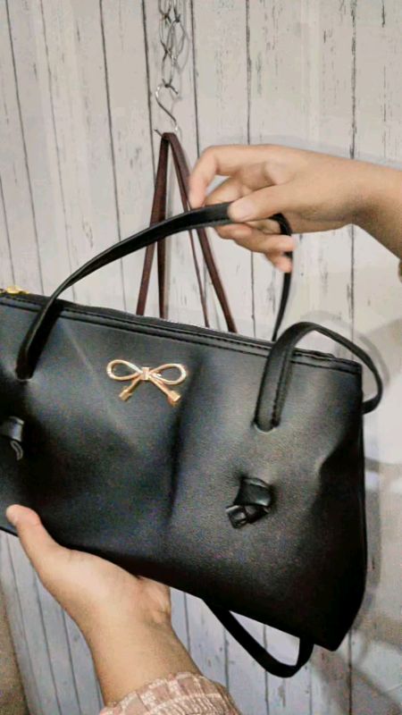 #SlingBagCantik  #TasKekinian #HandbagMurah #TasWanita